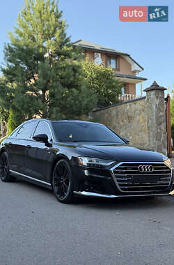 Седан Audi A8 2021 в Ровно