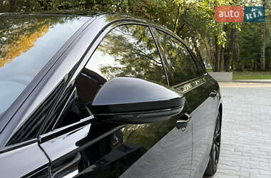 Седан Audi A8 2020 в 