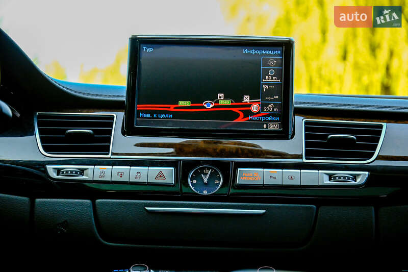 Седан Audi A8 2013 в Бердичеві