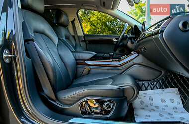 Седан Audi A8 2013 в 