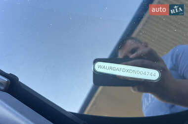 Седан Audi A8 2013 в 