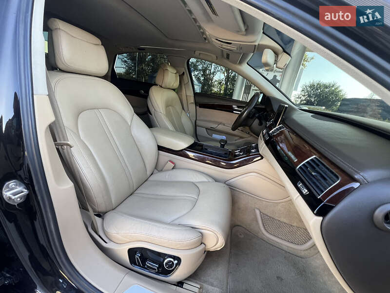 Седан Audi A8 2013 в Запоріжжі