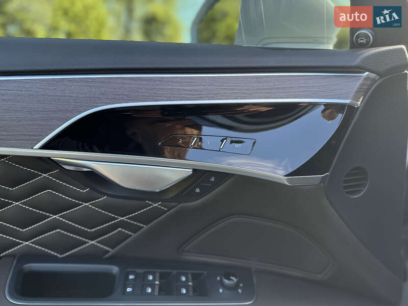 Седан Audi A8 2020 в Києві