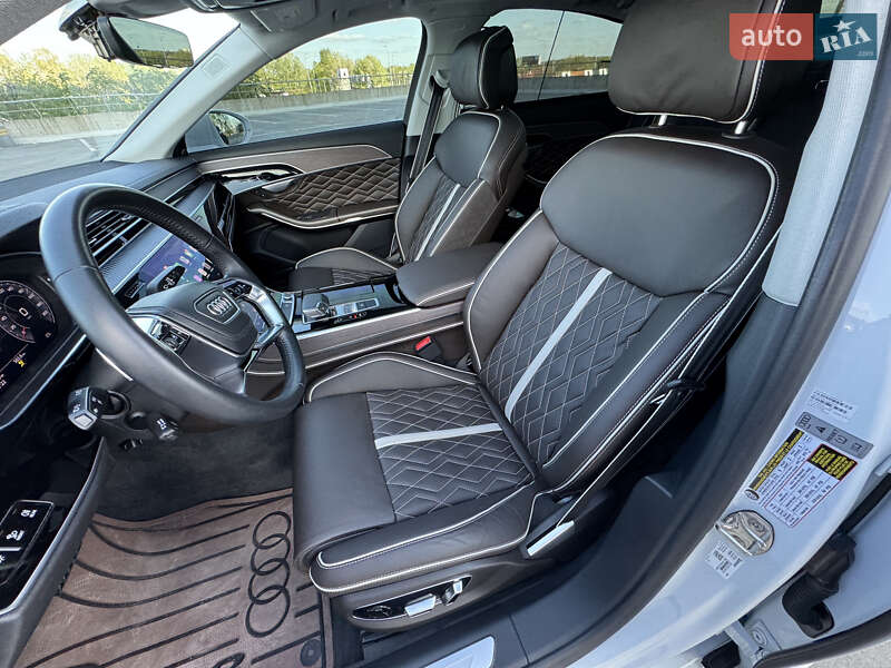 Седан Audi A8 2020 в Києві