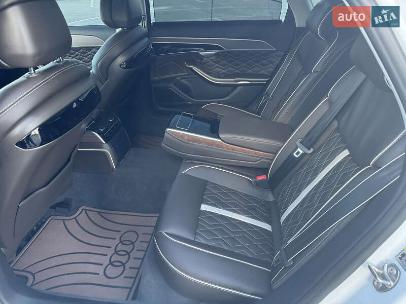 Седан Audi A8 2020 в Києві