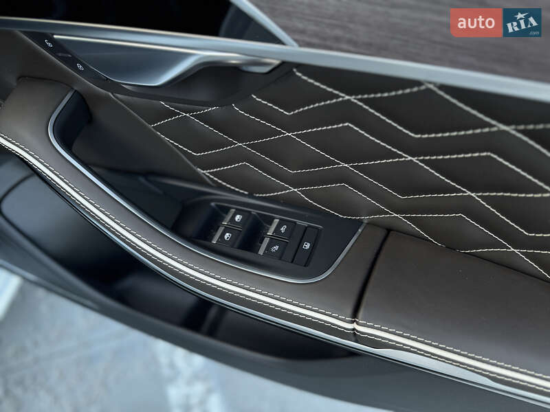 Седан Audi A8 2020 в Києві