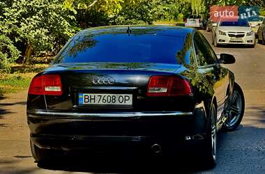 Седан Audi A8 2004 в 
