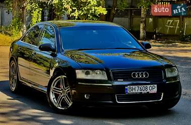 Седан Audi A8 2004 в 