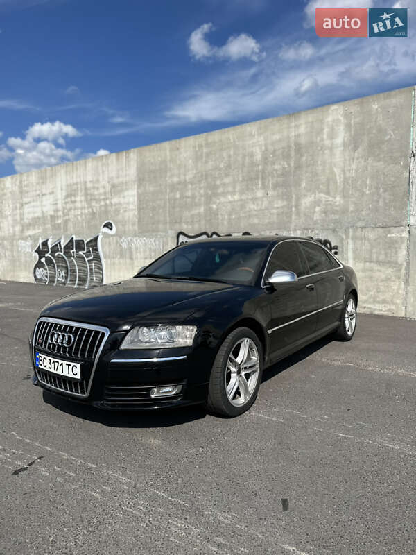 Седан Audi A8 2007 в Львові