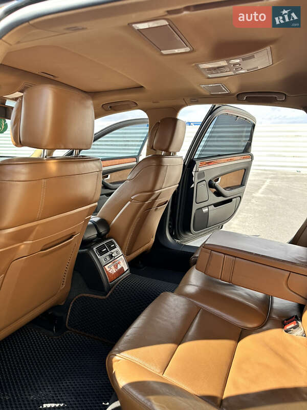 Седан Audi A8 2007 в Львові
