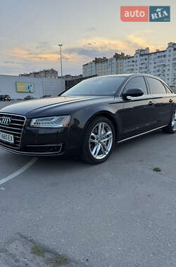 Седан Audi A8 2015 в 
