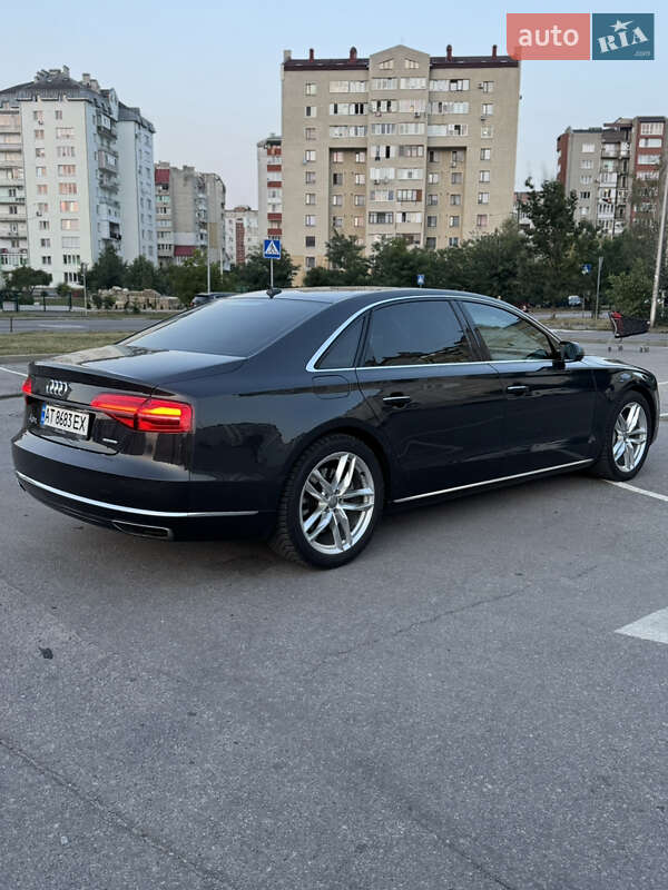 Седан Audi A8 2015 в Ивано-Франковске