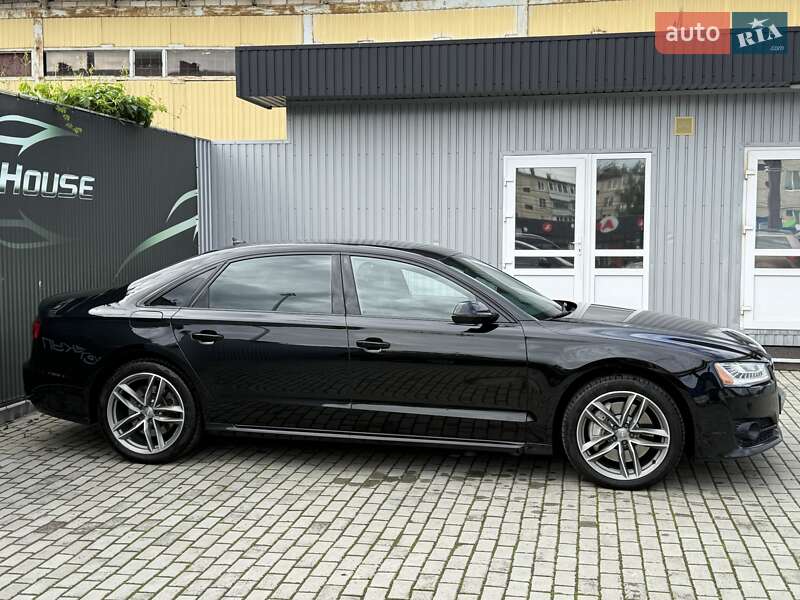 Седан Audi A8 2017 в Вінниці