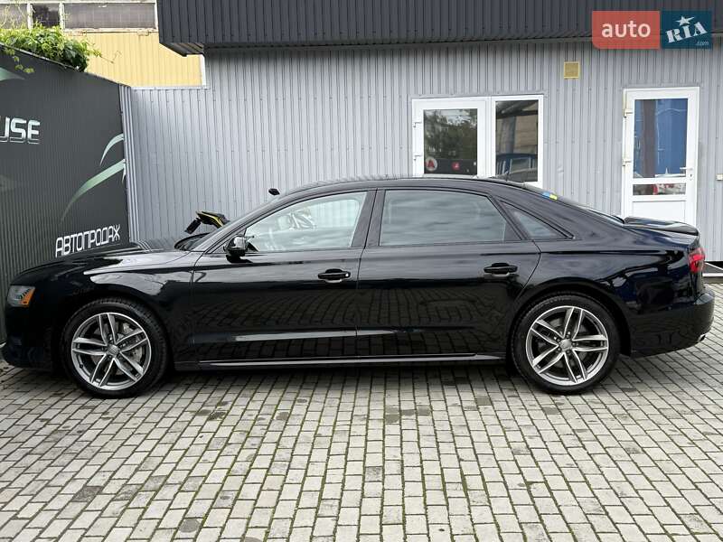 Седан Audi A8 2017 в Вінниці
