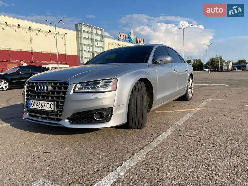 Седан Audi A8 2015 в Києві