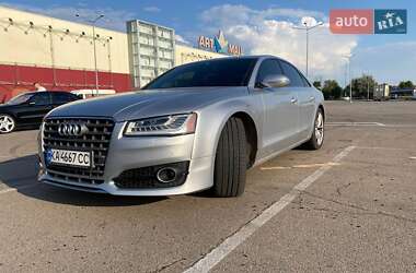 Седан Audi A8 2015 в 