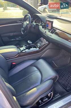 Седан Audi A8 2015 в 