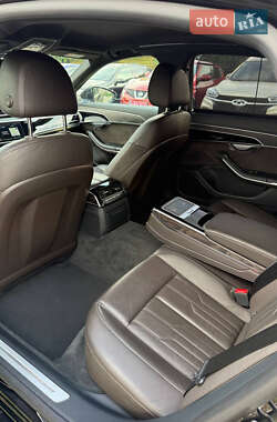 Седан Audi A8 2020 в 
