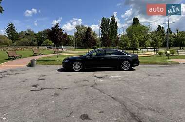 Седан Audi A8 2015 в 