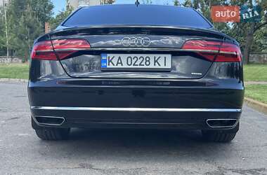 Седан Audi A8 2015 в 