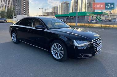 Седан Audi A8 2011 в 