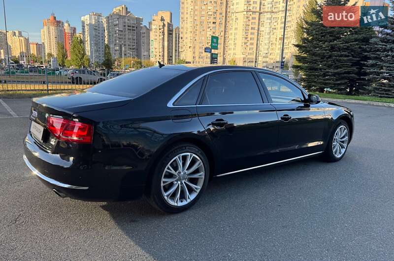 Седан Audi A8 2011 в Киеве