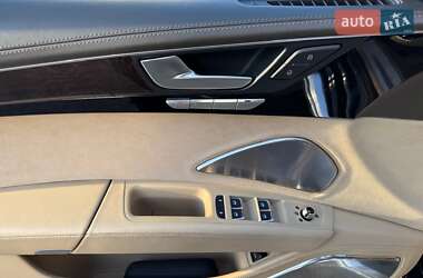 Седан Audi A8 2011 в 