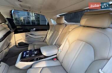 Седан Audi A8 2011 в 