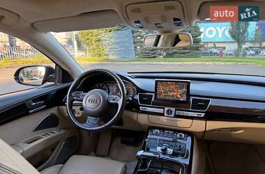 Седан Audi A8 2011 в 