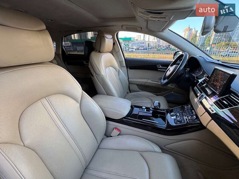 Седан Audi A8 2011 в Киеве