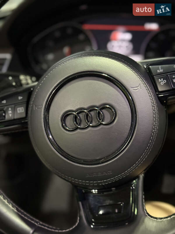 Седан Audi A8 2017 в Киеве