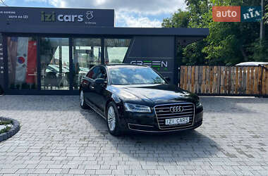 Седан Audi A8 2014 в Львові