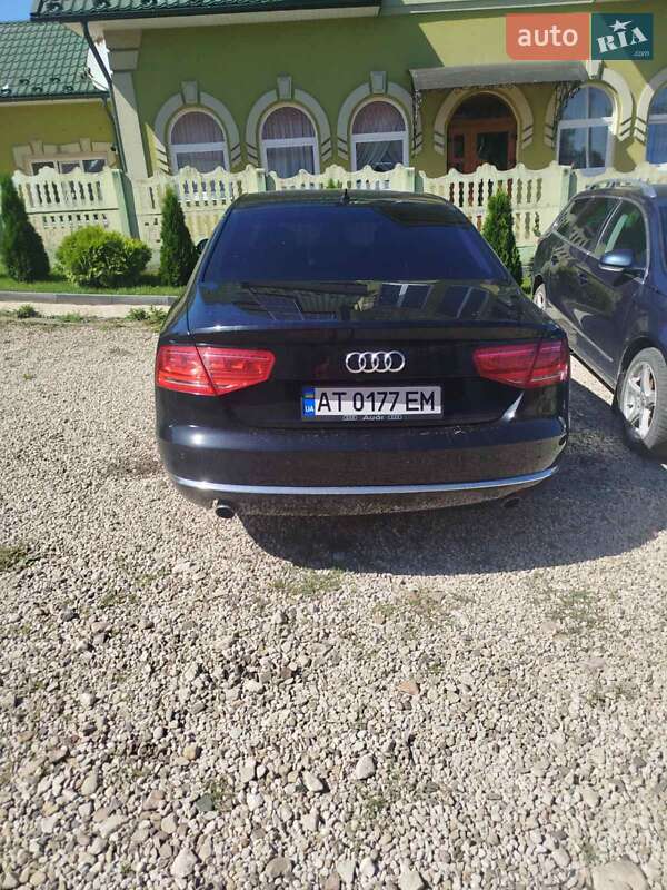 Седан Audi A8 2011 в 