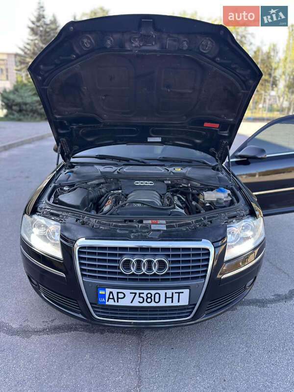 Седан Audi A8 2006 в Запорожье