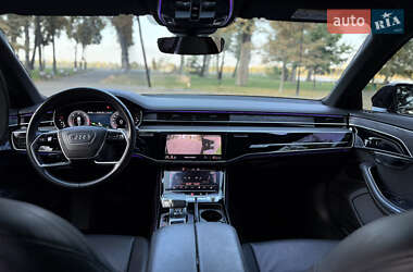 Седан Audi A8 2021 в 