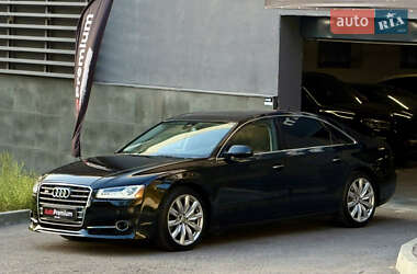 Седан Audi A8 2017 в 