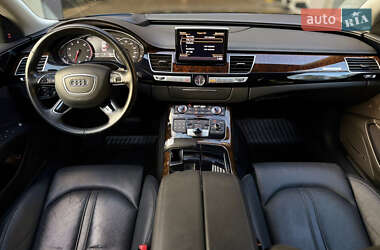 Седан Audi A8 2017 в 
