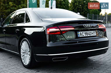 Седан Audi A8 2015 в 