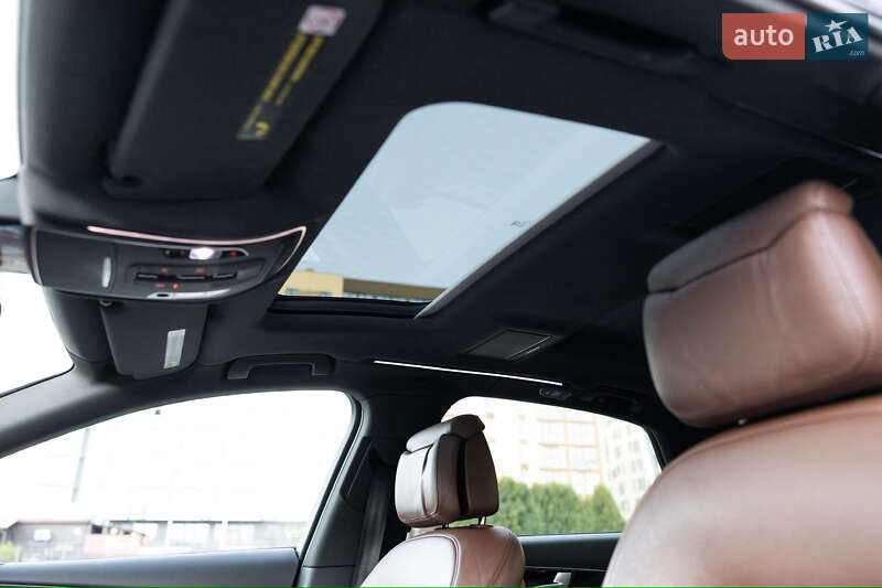 Седан Audi A8 2015 в Луцке