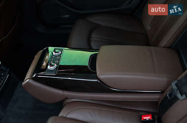 Седан Audi A8 2015 в Луцке