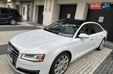 Седан Audi A8 2015 в 