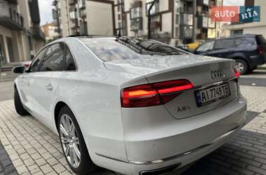 Седан Audi A8 2015 в 