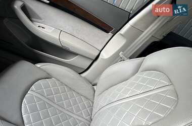Седан Audi A8 2015 в 