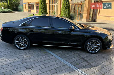 Седан Audi A8 2011 в 