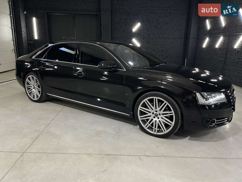 Седан Audi A8 2011 в 