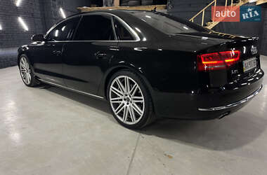 Седан Audi A8 2011 в 