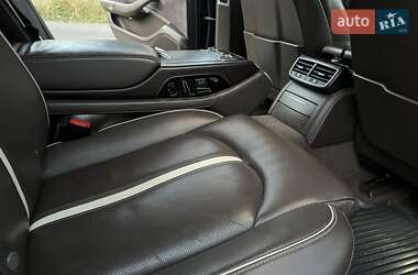 Седан Audi A8 2012 в 