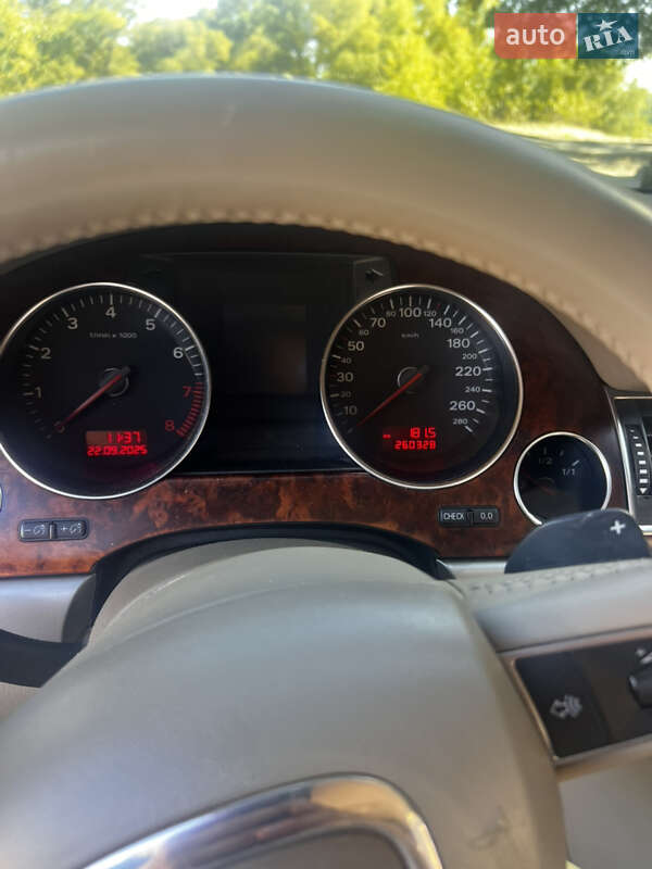 Седан Audi A8 2008 в Кременчуці