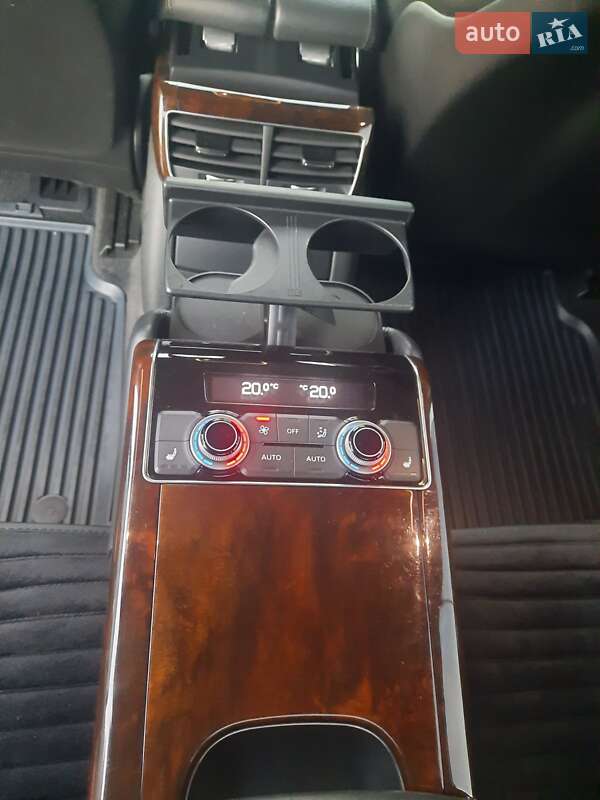 Седан Audi A8 2017 в Умани