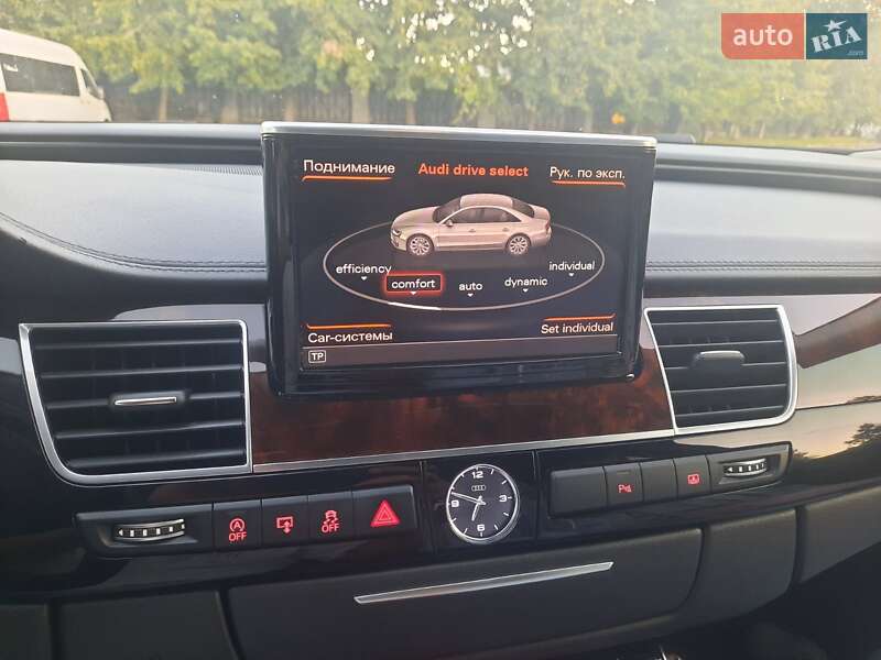 Седан Audi A8 2017 в Умани